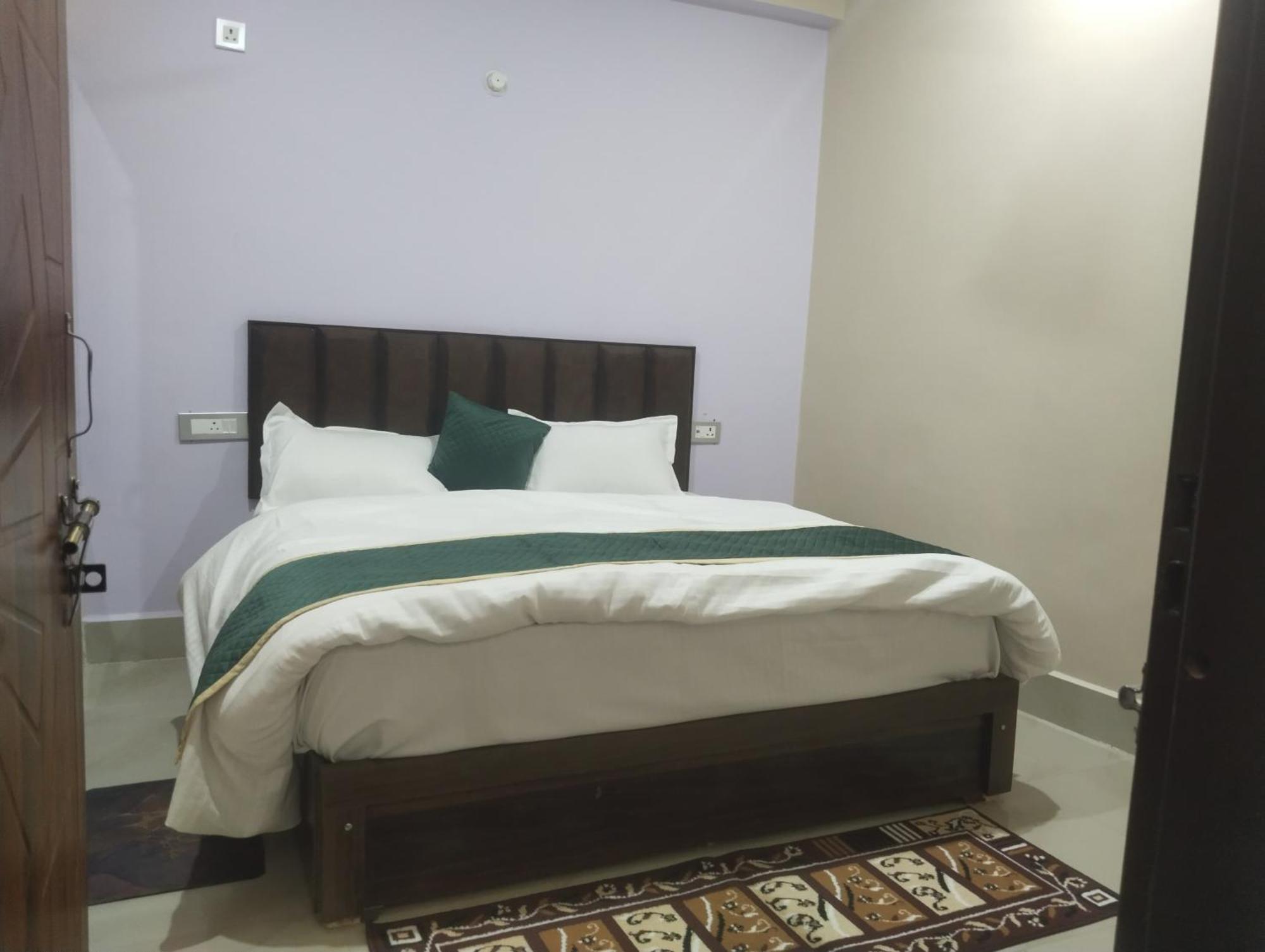 Dixit Residency Hotel Vrindāvan Екстериор снимка