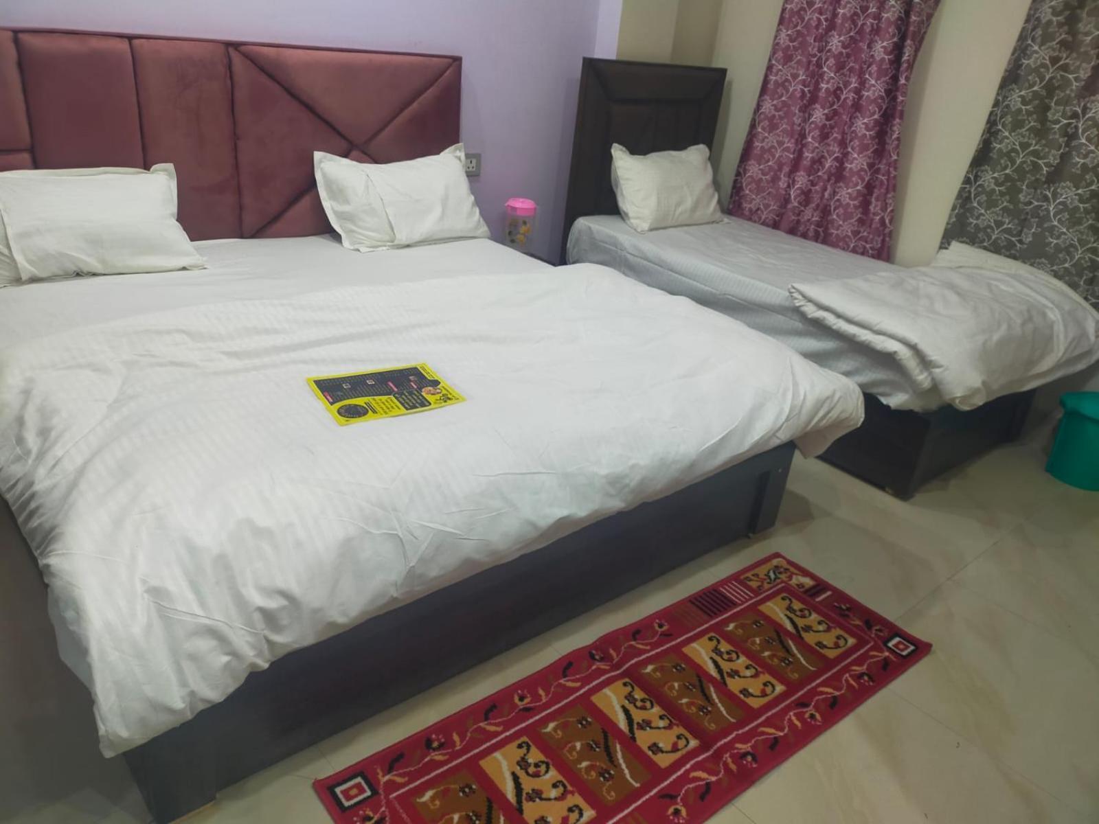 Dixit Residency Hotel Vrindāvan Екстериор снимка