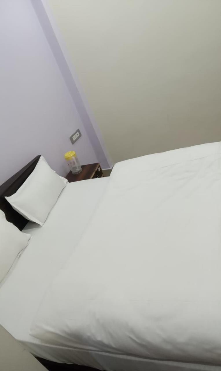 Dixit Residency Hotel Vrindāvan Екстериор снимка